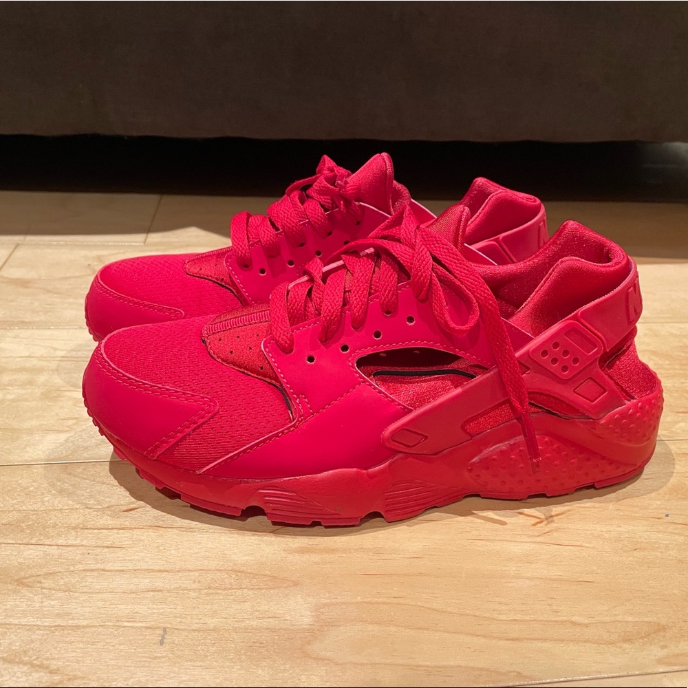 nike air huarache- red